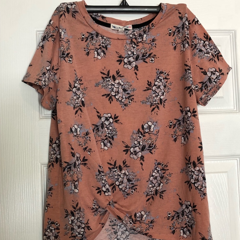 🌺Floral T-shirt